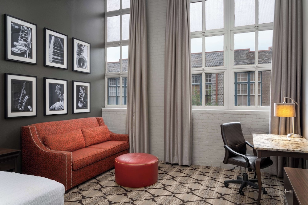 Hampton Inn & Suites New Orleans Convention Center — Hotel rooms in New Orleans, Louisiana