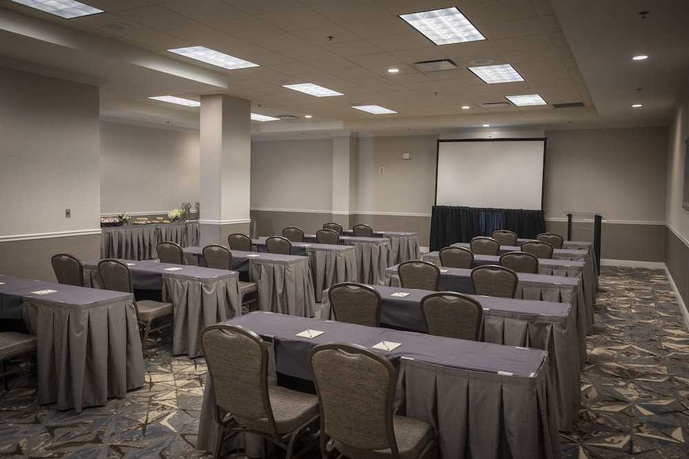 Hampton Inn & Suites New Orleans Convention Center — Hotel building in New Orleans, Louisiana