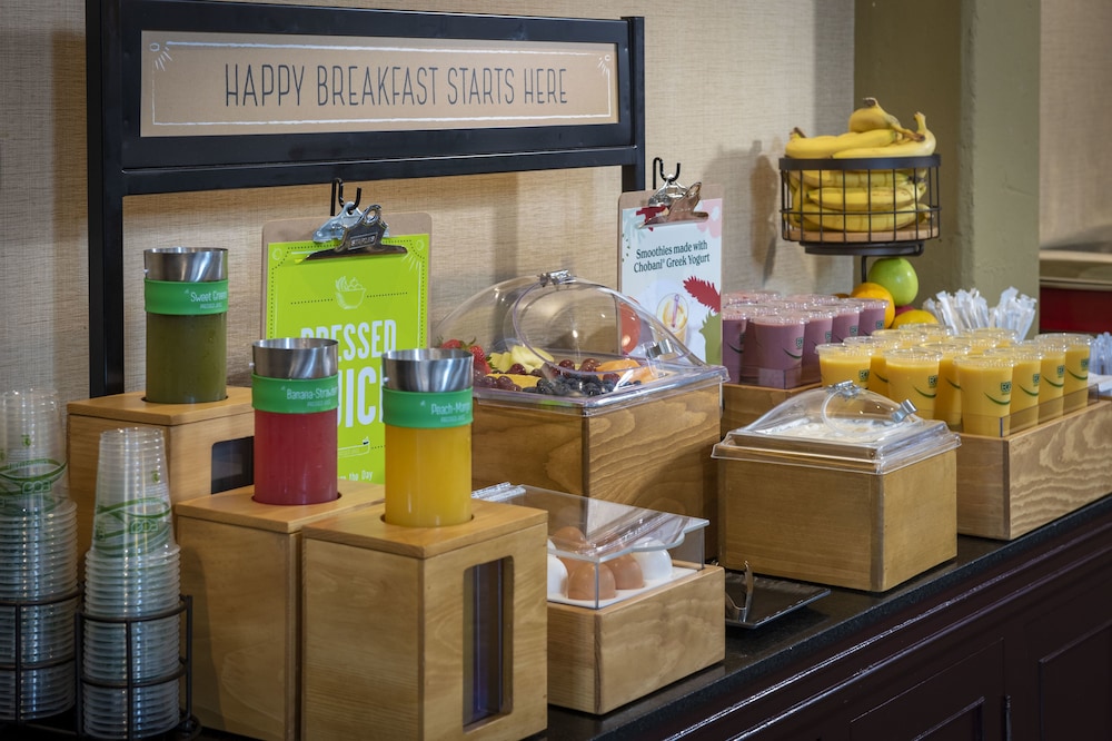 Hampton Inn & Suites New Orleans Convention Center — Restaurant & bars in New Orleans, Louisiana