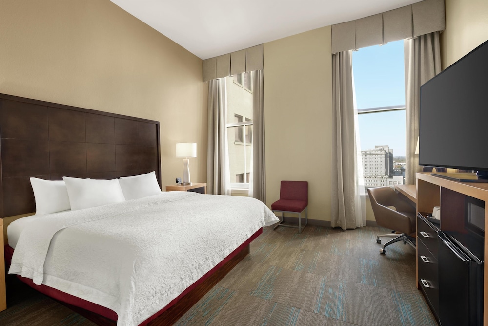Hampton Inn & Suites New Orleans Downtown (French Qtr Area) — Hotel rooms in New Orleans, Louisiana