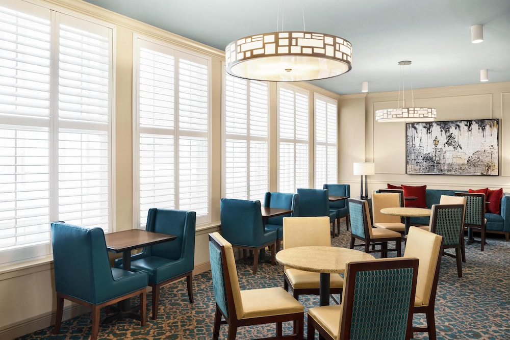 Hampton Inn & Suites New Orleans Downtown (French Qtr Area) — Restaurant & bars in New Orleans, Louisiana