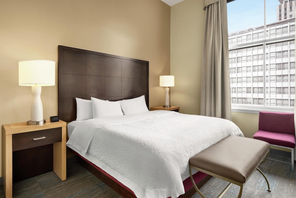 Hampton Inn & Suites New Orleans Downtown (French Qtr Area) — Hotel rooms in New Orleans, Louisiana