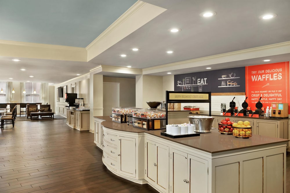 Hampton Inn & Suites New Orleans Downtown (French Qtr Area) — Restaurant & bars in New Orleans, Louisiana