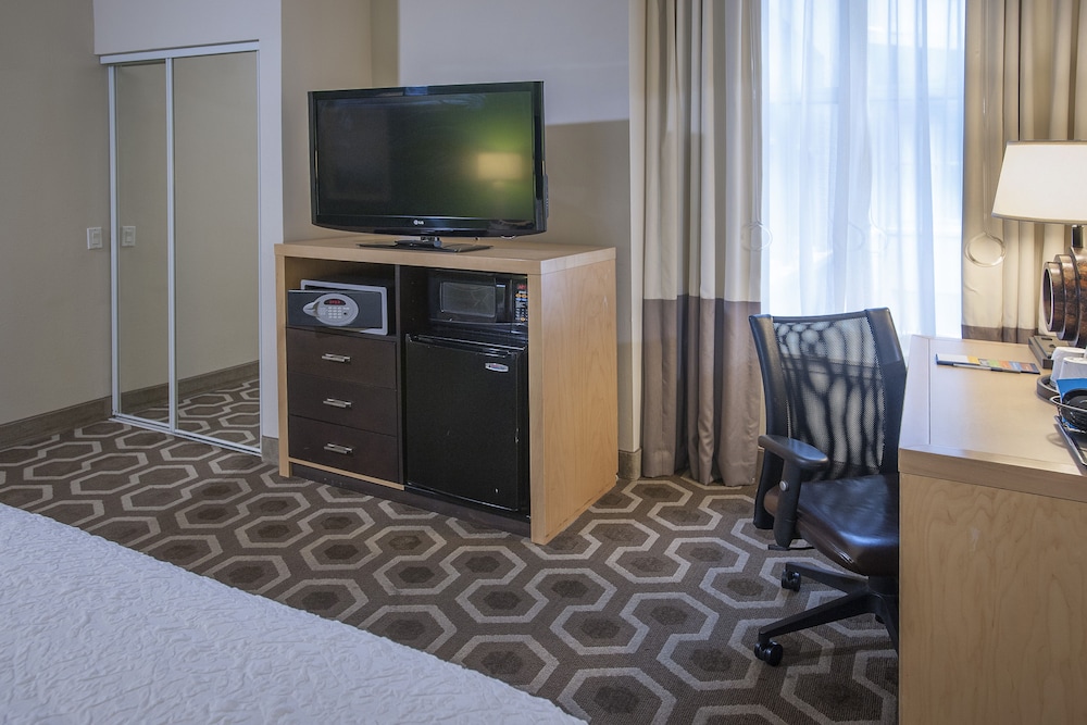 Hampton Inn & Suites New Orleans Downtown (French Qtr Area) — Hotel rooms in New Orleans, Louisiana