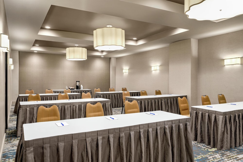 Hampton Inn & Suites New Orleans Downtown (French Qtr Area) — Hotel building in New Orleans, Louisiana