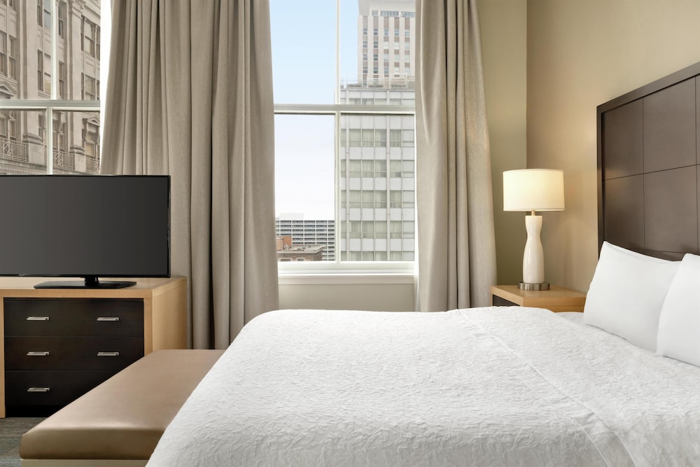 Hampton Inn & Suites New Orleans Downtown (French Qtr Area) — Hotel rooms in New Orleans, Louisiana
