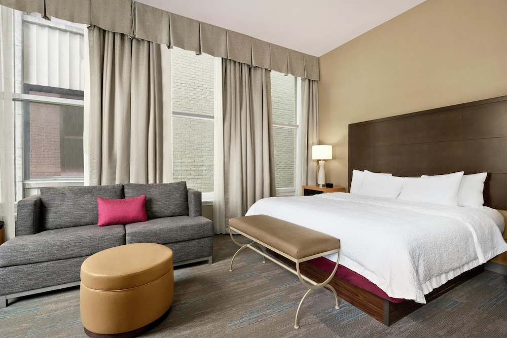 Hampton Inn & Suites New Orleans Downtown (French Qtr Area) — Hotel rooms in New Orleans, Louisiana