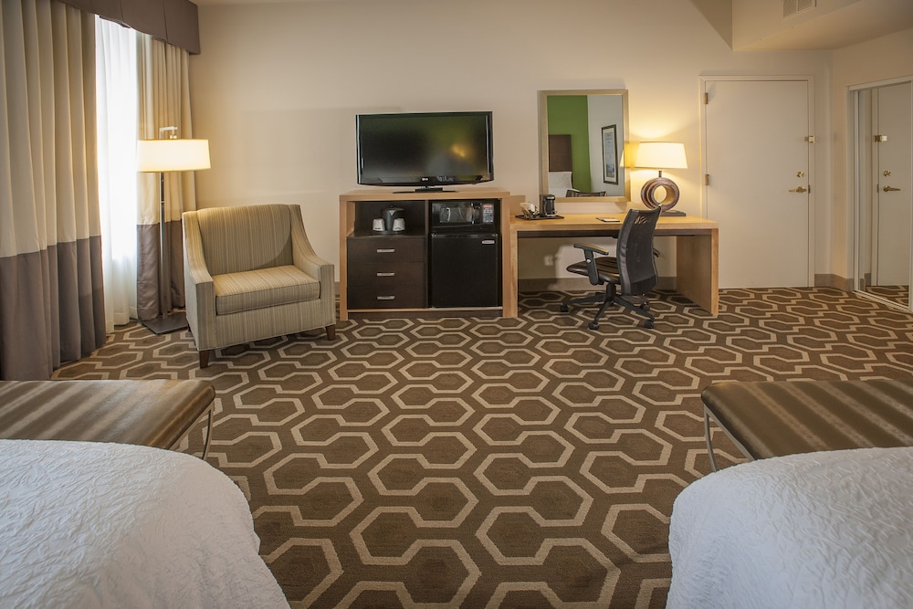 Hampton Inn & Suites New Orleans Downtown (French Qtr Area) — Hotel rooms in New Orleans, Louisiana