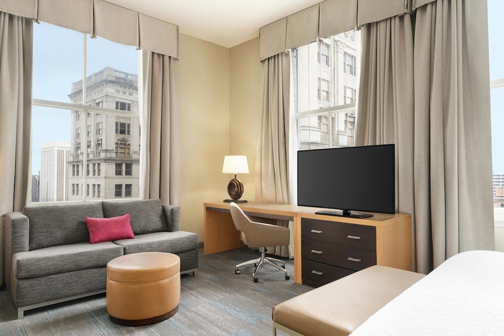 Hampton Inn & Suites New Orleans Downtown (French Qtr Area) — Hotel rooms in New Orleans, Louisiana