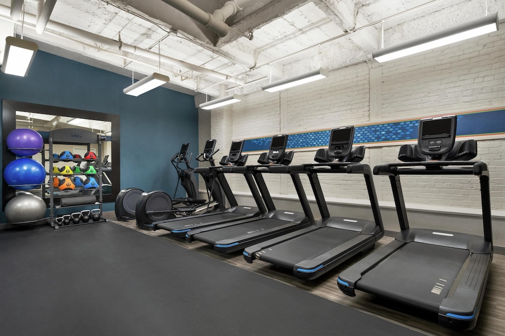 Hampton Inn & Suites New Orleans Downtown (French Qtr Area) — Sports & recreation in New Orleans, Louisiana