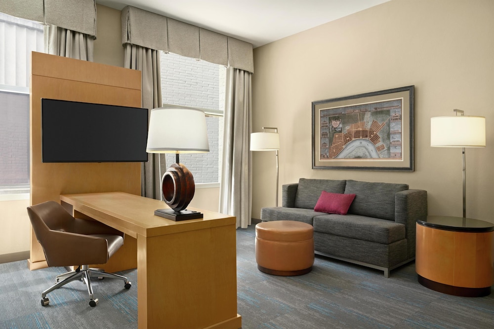 Hampton Inn & Suites New Orleans Downtown (French Qtr Area) — Hotel rooms in New Orleans, Louisiana