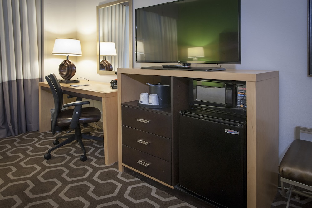 Hampton Inn & Suites New Orleans Downtown (French Qtr Area) — Hotel rooms in New Orleans, Louisiana