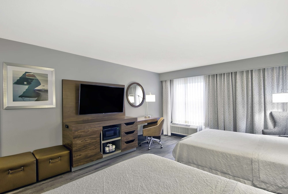 Hampton Inn Ft. Lauderdale Airport North Cruise Port — Hotel rooms in Fort Lauderdale, Florida