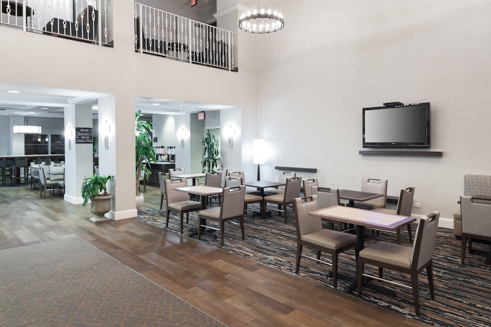 Hampton Inn Ft. Lauderdale Airport North Cruise Port — Restaurant & bars in Fort Lauderdale, Florida