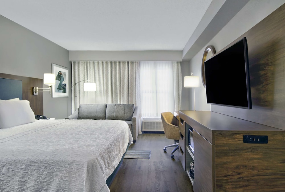 Hampton Inn Ft. Lauderdale Airport North Cruise Port — Hotel rooms in Fort Lauderdale, Florida