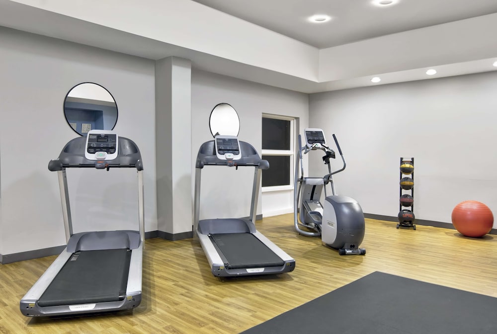 Hampton Inn Ft. Lauderdale Airport North Cruise Port — Sports & recreation in Fort Lauderdale, Florida