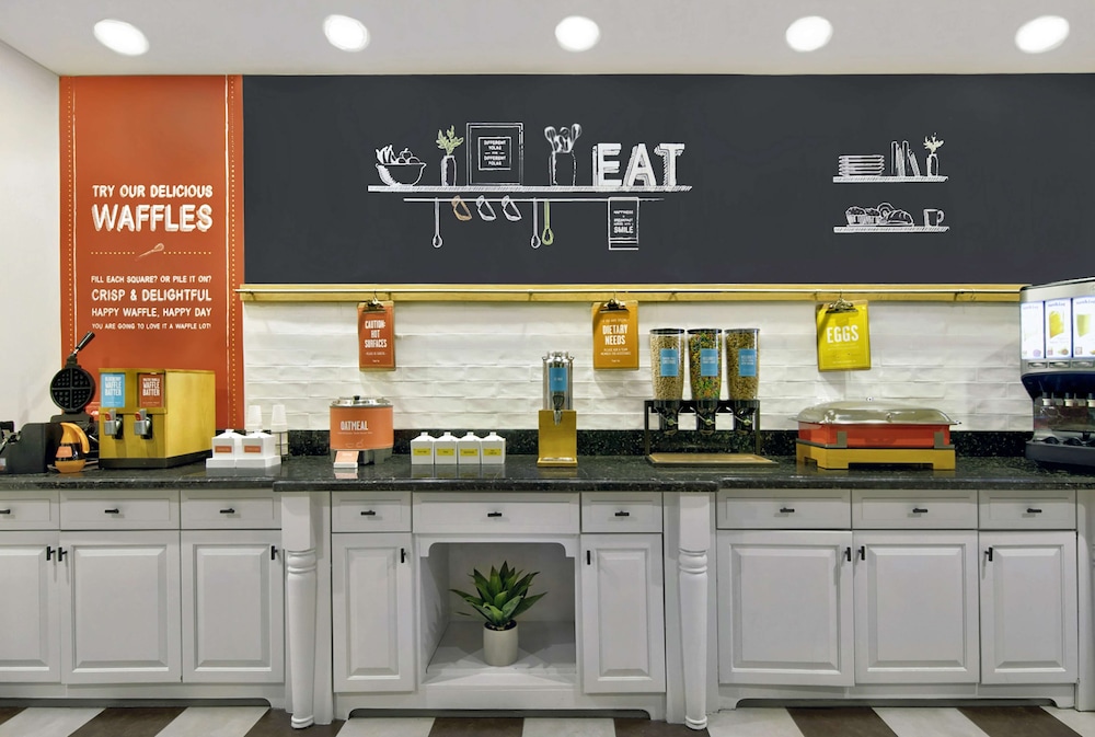 Hampton Inn Ft. Lauderdale Airport North Cruise Port — Restaurant & bars in Fort Lauderdale, Florida