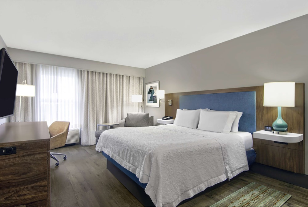 Hampton Inn Ft. Lauderdale Airport North Cruise Port — Hotel rooms in Fort Lauderdale, Florida