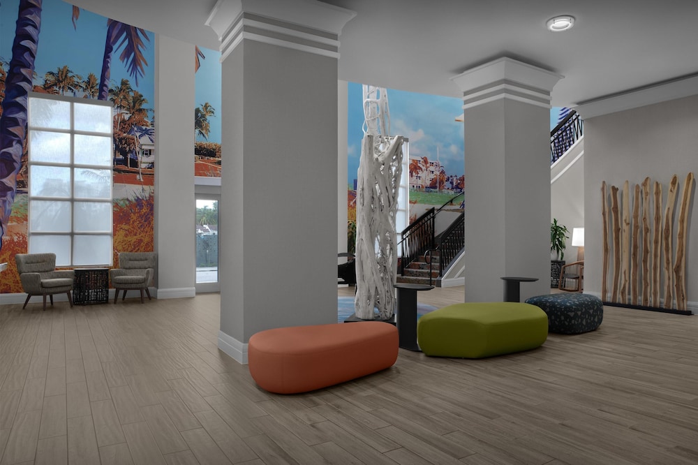 Hampton Inn Ft. Lauderdale/Downtown Las Olas Area — Hotel building in Fort Lauderdale, Florida