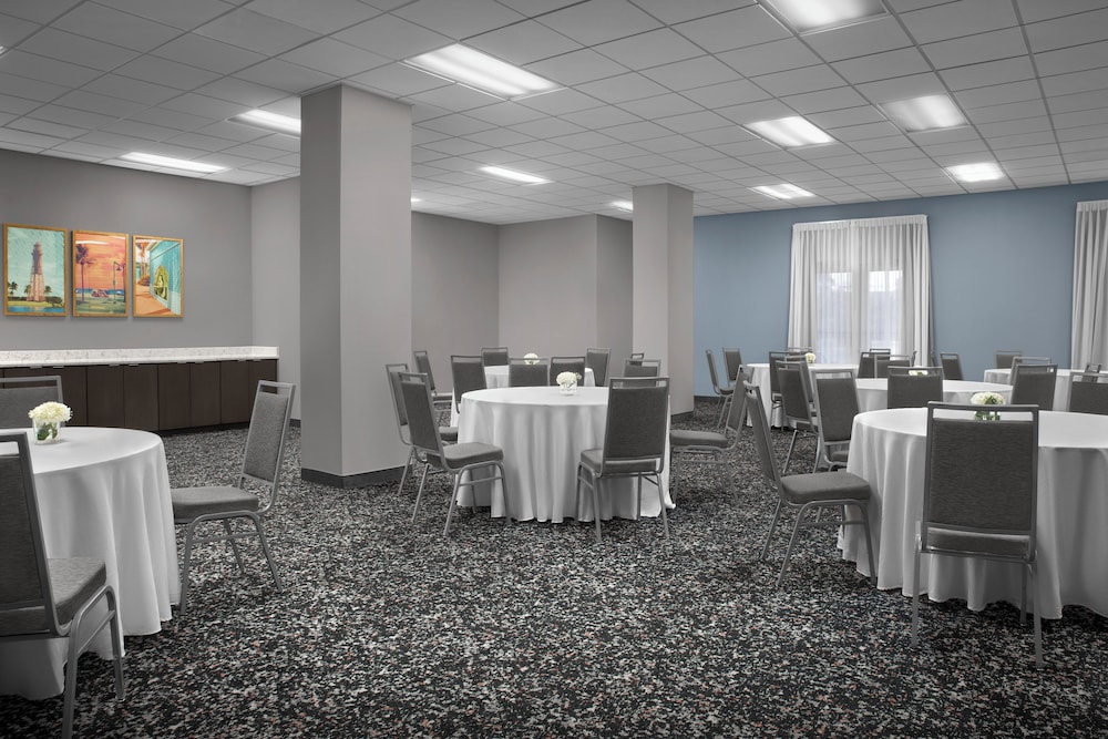 Hampton Inn Ft. Lauderdale/Downtown Las Olas Area — Restaurant & bars in Fort Lauderdale, Florida