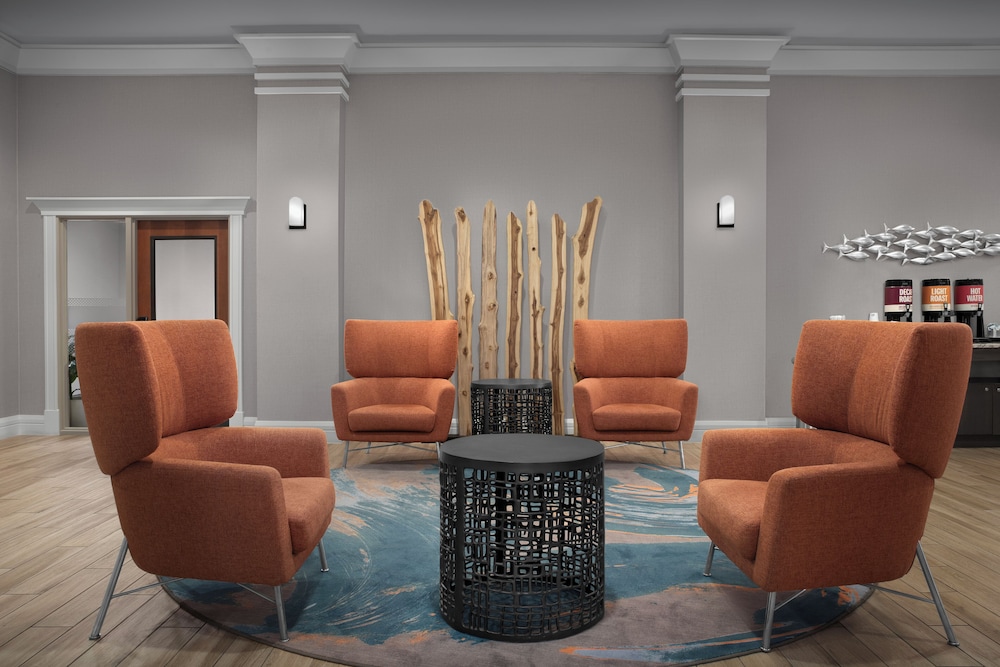 Hampton Inn Ft. Lauderdale/Downtown Las Olas Area — Hotel building in Fort Lauderdale, Florida