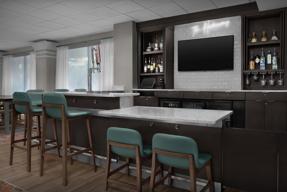 Hampton Inn Ft. Lauderdale/Downtown Las Olas Area — Restaurant & bars in Fort Lauderdale, Florida