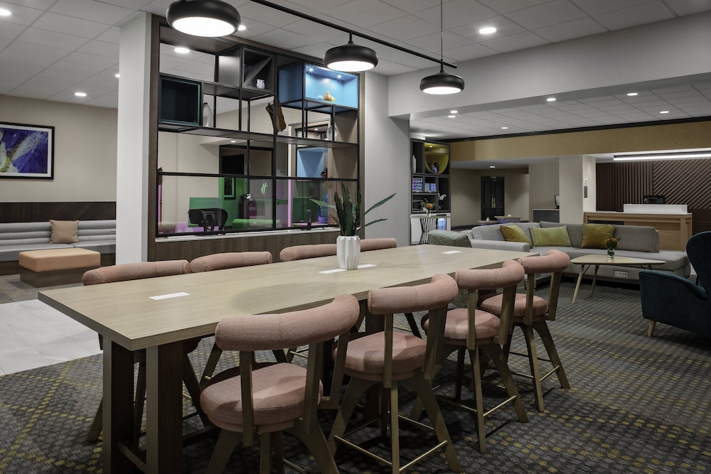 Holiday Inn Hotel & Suites Boston - Peabody by IHG — Restaurant & bars in Lynnfield, Massachusetts