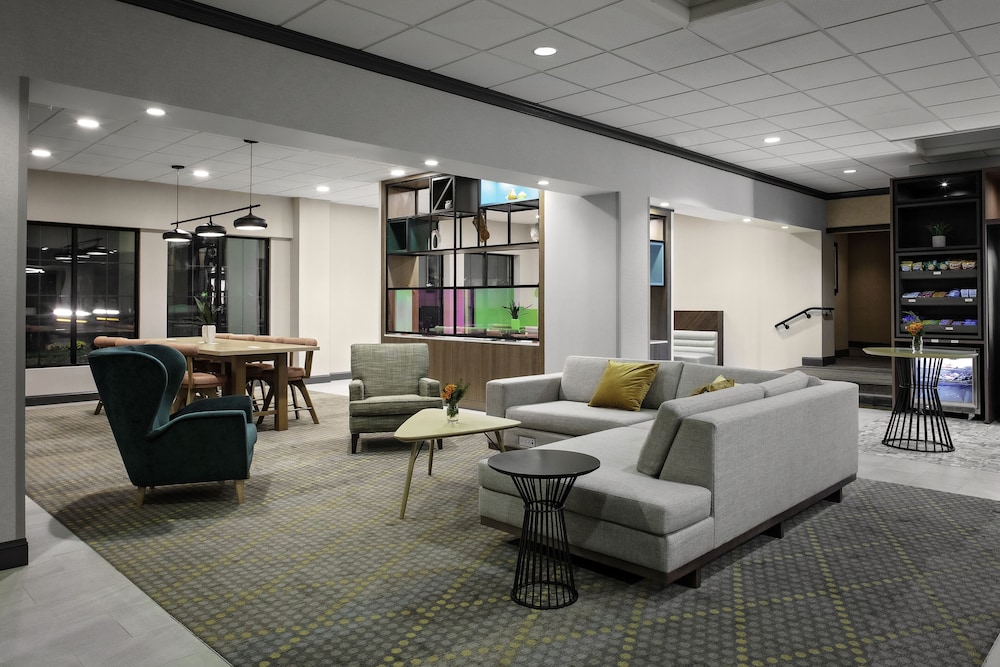 Holiday Inn Hotel & Suites Boston - Peabody by IHG — Hotel rooms in Lynnfield, Massachusetts