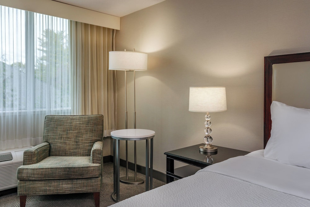 Holiday Inn Hotel & Suites Boston - Peabody by IHG — Hotel rooms in Lynnfield, Massachusetts