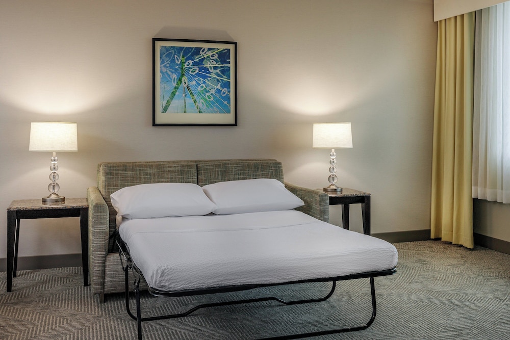 Holiday Inn Hotel & Suites Boston - Peabody by IHG — Hotel rooms in Lynnfield, Massachusetts