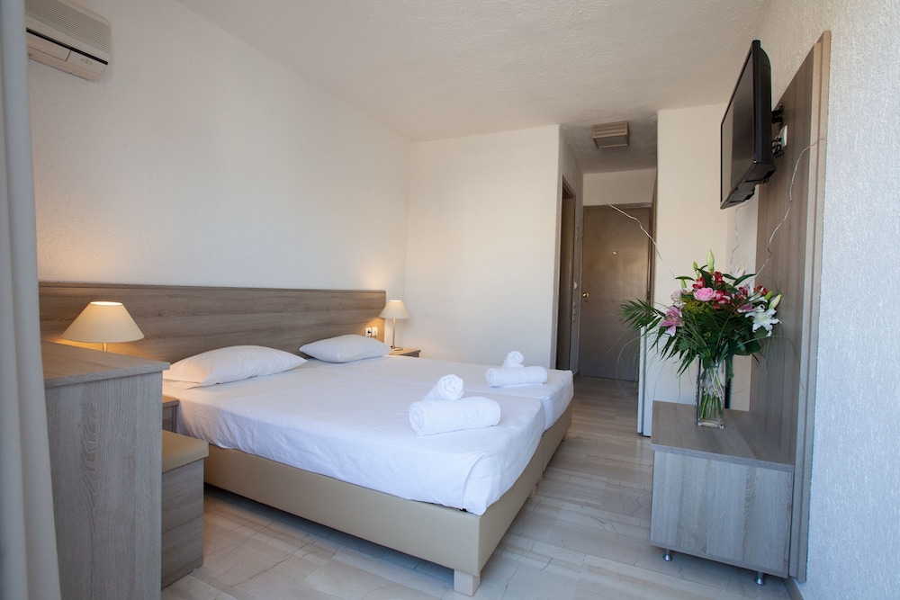 Apollon Hotel - Adults Only — Hotel rooms in Ammoudara (Agios Nikolaos)