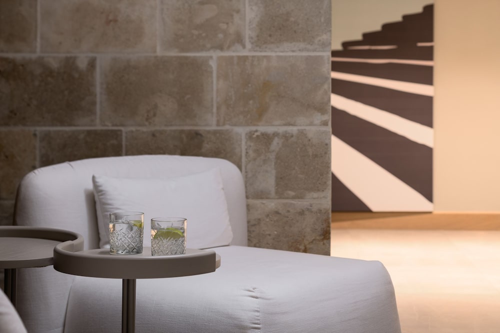 Ikones Seafront Luxury Suites — Hotel rooms in Rethymnon