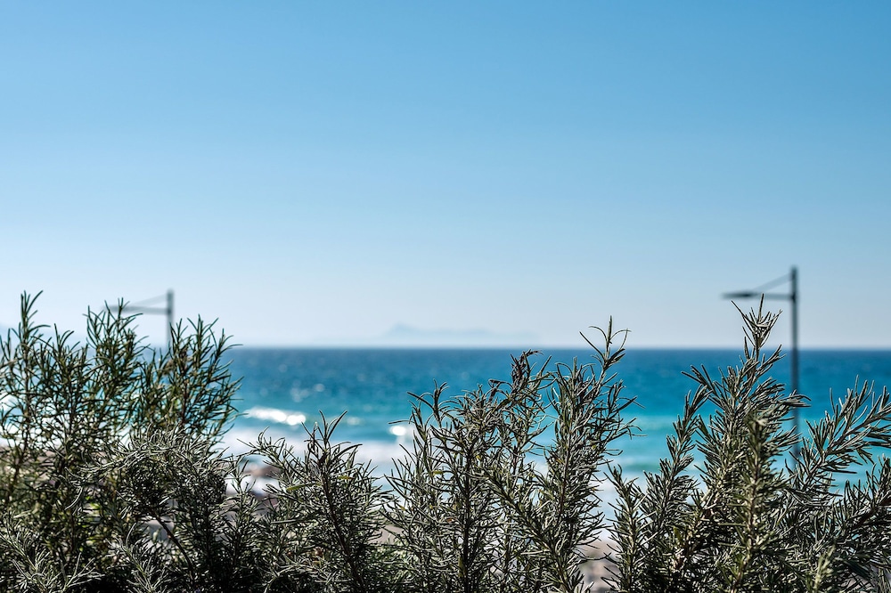 Ikones Seafront Luxury Suites — Beach in Rethymnon