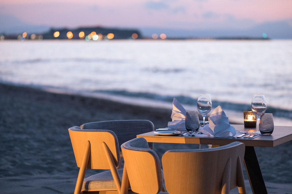 Ikones Seafront Luxury Suites — Restaurant & bars in Rethymnon