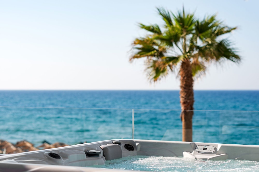 Ikones Seafront Luxury Suites - zdjęcie 5