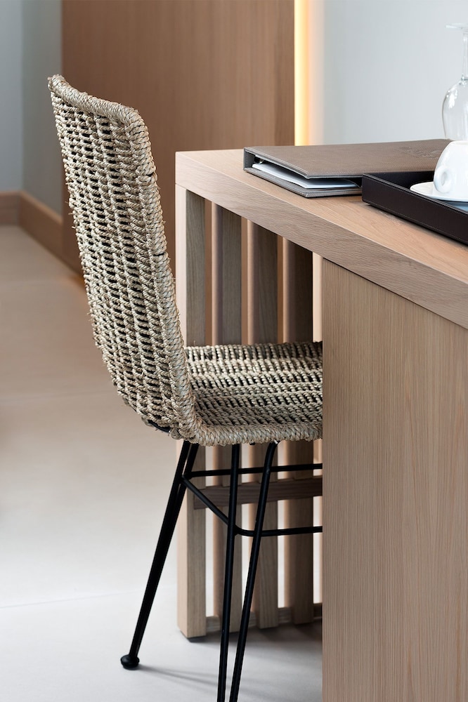 Ikones Seafront Luxury Suites — Hotel rooms in Rethymnon