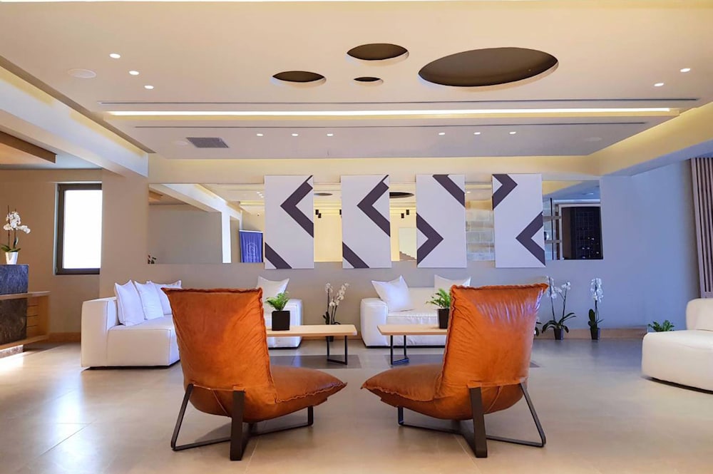 Ikones Seafront Luxury Suites — Hotel building in Rethymnon