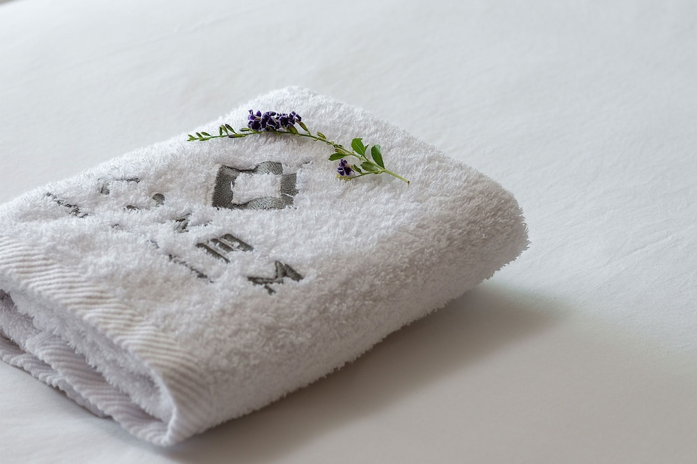 Ikones Seafront Luxury Suites — Hotel rooms in Rethymnon