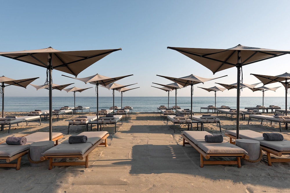 Ikones Seafront Luxury Suites