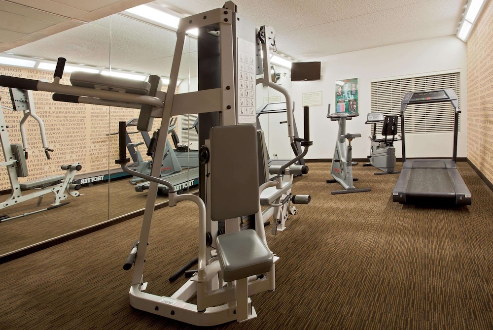 La Quinta Inn & Suites by Wyndham USF (Near Busch Gardens) — Sports & recreation in Tampa, Florida