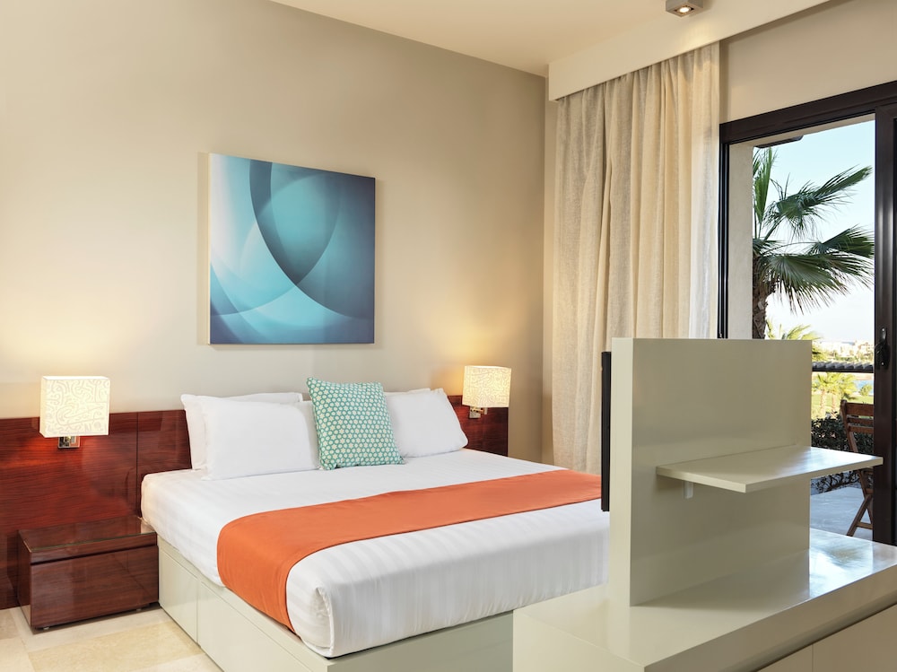 Ancient Sands Golf Resort and Residences — Hotel rooms in El Gouna, Red Sea