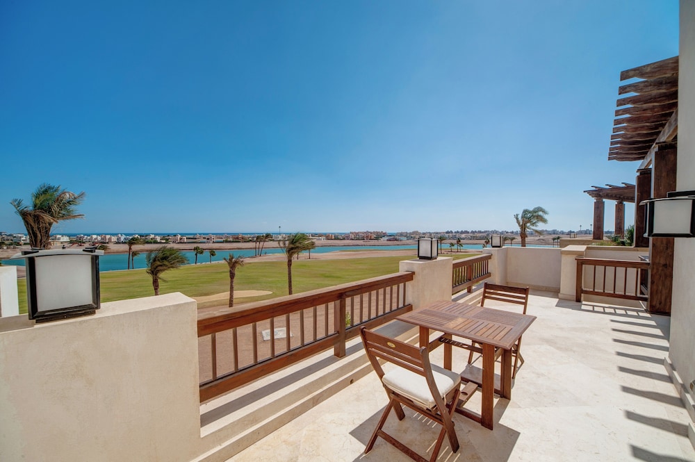 Ancient Sands Golf Resort and Residences — Hotel building in El Gouna, Red Sea
