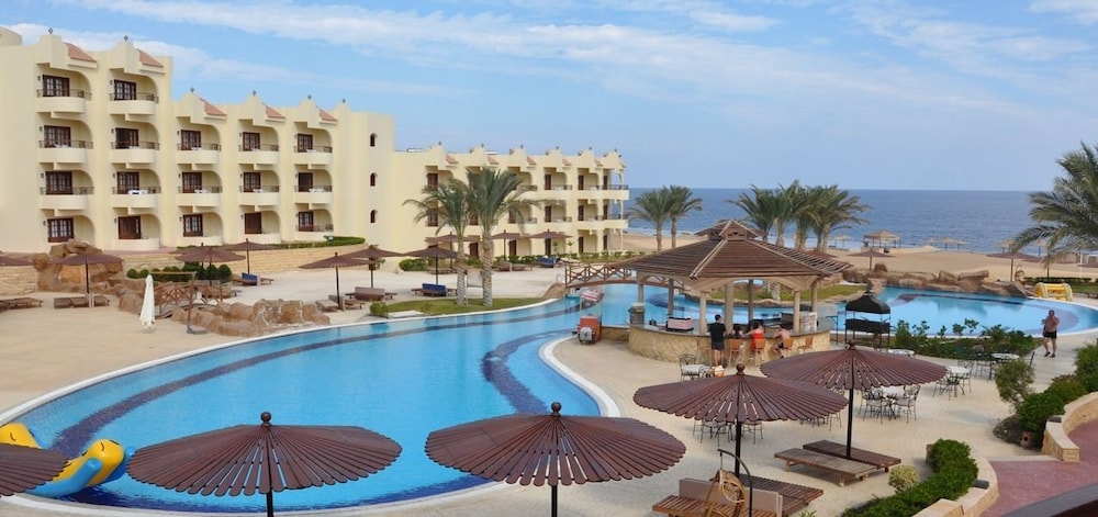Life Resort Coral Hills - All inclusive — Swimming pool in El Quseir, Red Sea