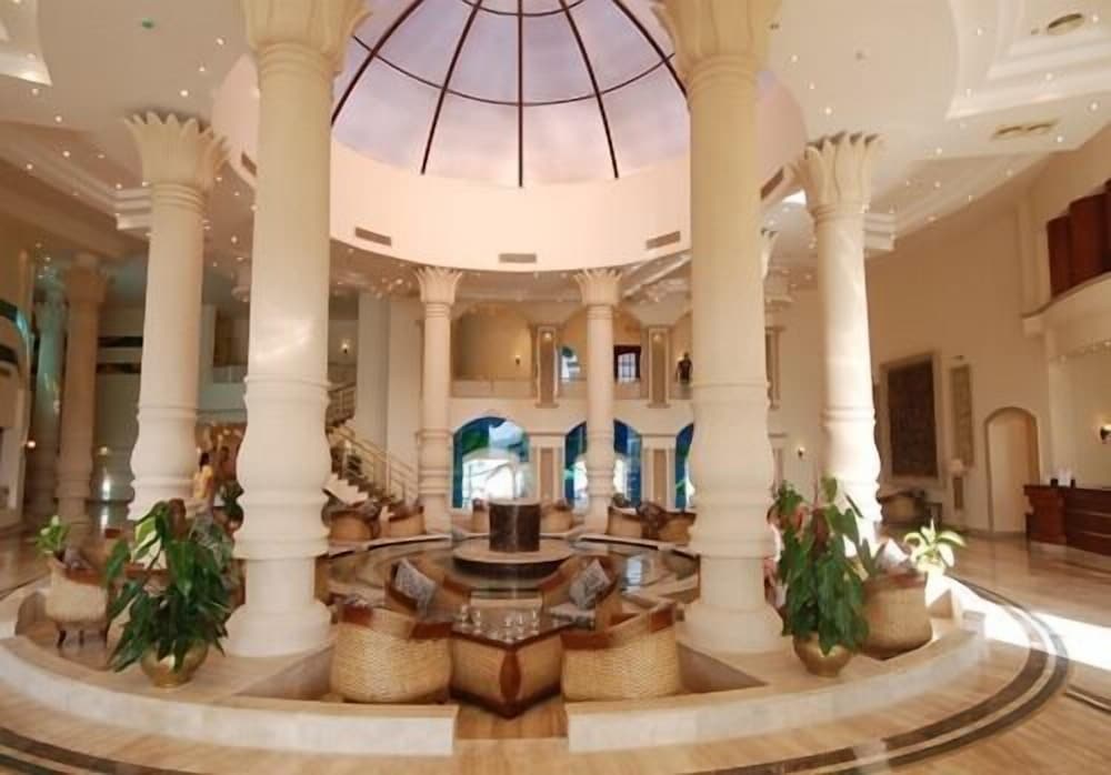 Life Resort Coral Hills - All inclusive — Hotel building in El Quseir, Red Sea