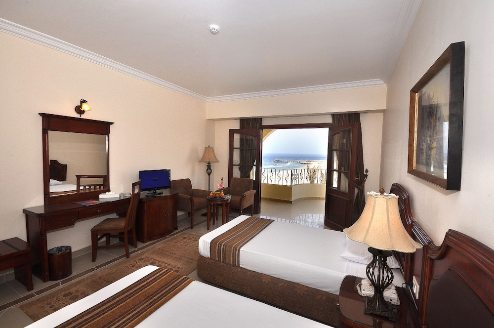 Life Resort Coral Hills - All inclusive — Hotel rooms in El Quseir, Red Sea