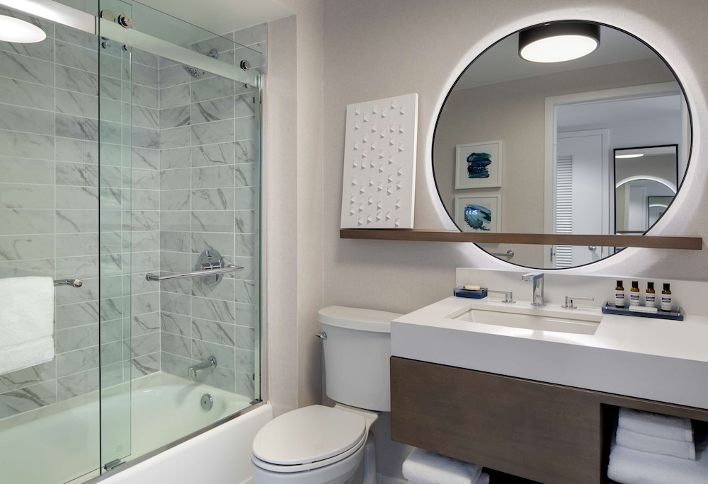 Hyatt Regency Boston Harbor — Hotel rooms in Boston, Massachusetts