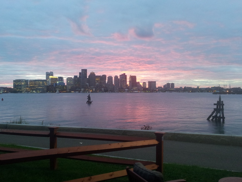 Hyatt Regency Boston Harbor — Beach in Boston, Massachusetts