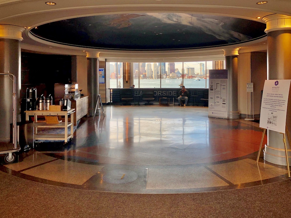 Hyatt Regency Boston Harbor — Restaurant & bars in Boston, Massachusetts