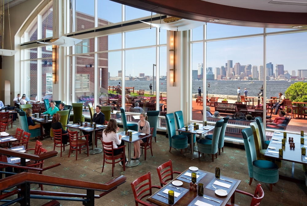 Hyatt Regency Boston Harbor — Restaurant & bars in Boston, Massachusetts