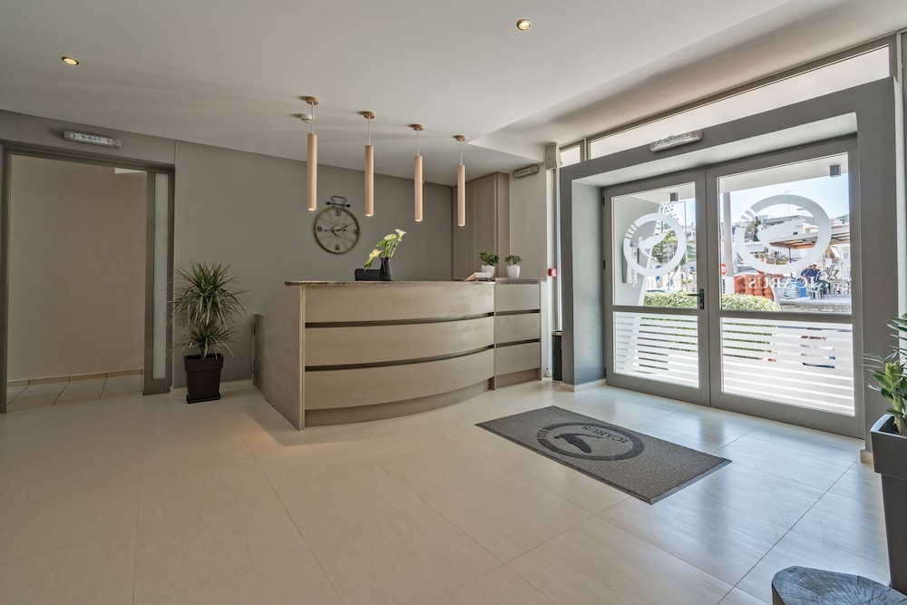 Lefkoniko Beach — Hotel rooms in Rethymnon